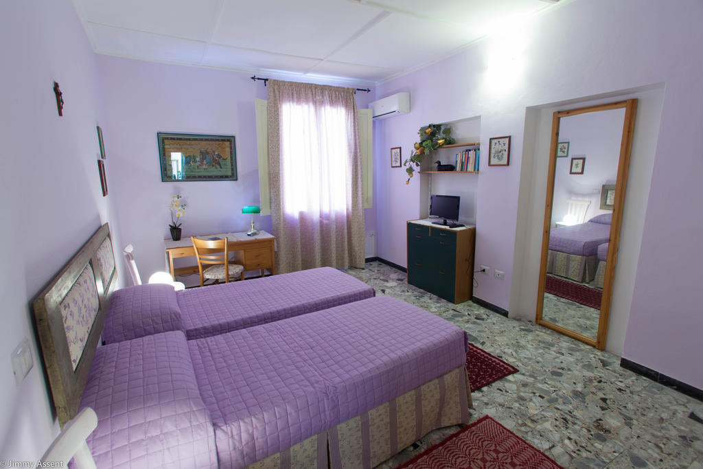 Sassari-In Hotel Værelse billede